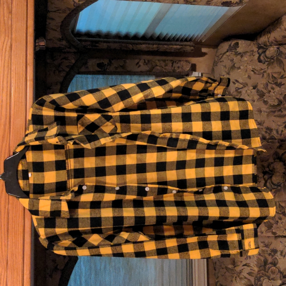 NOWT Amazon bought no brand, small, black and yellow checkered shirt